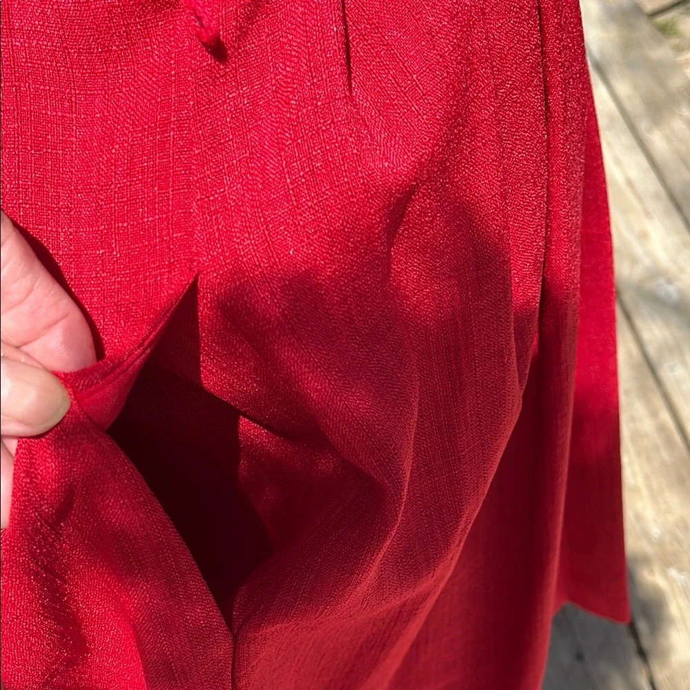 Elegant Red Ellen Tracy Sleeveless fully lined Dress. Size 14. Side pockets. - Picture 7 of 16